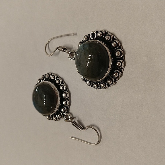 Labradorite earrings - Picture 2 of 5